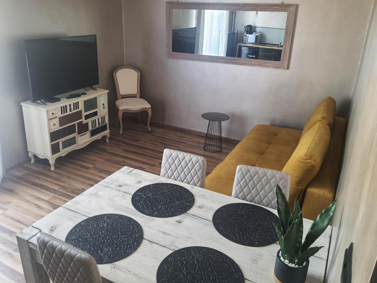 Apartamento Apartament Nad Fontanna Malbork Exterior foto